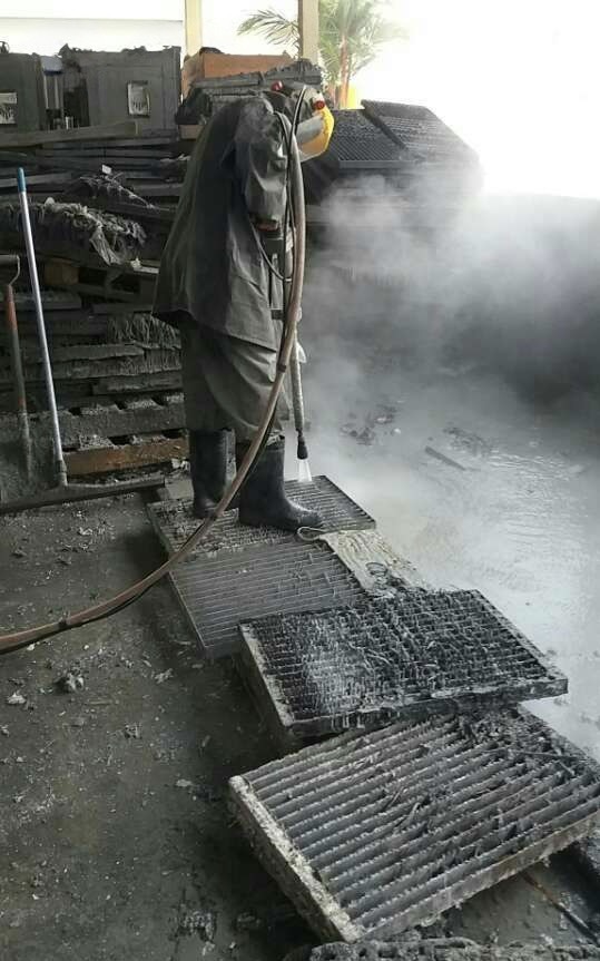 B. 高壓清洗設備-工業用、工程用