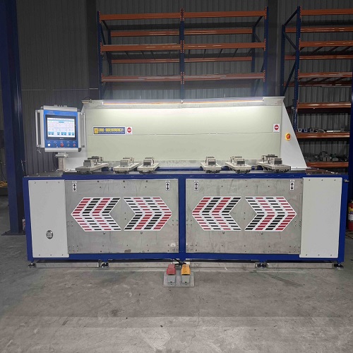 鋁模板自動銑槽機